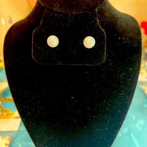 Snow white OPAL posts ❄️❄️❄️❄️